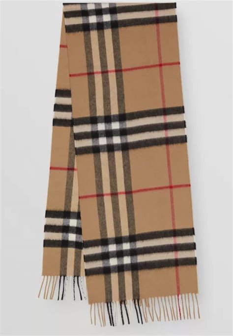 look burberry|Burberry scarf look alike.